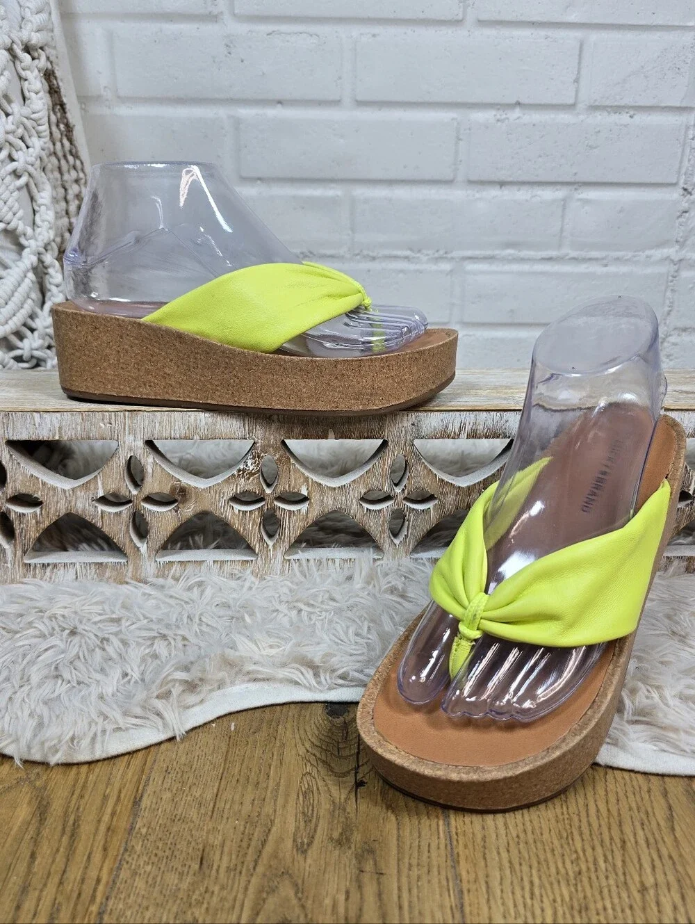 Lucky Brand Neon Yellow Platform Thong Sandals Size 6